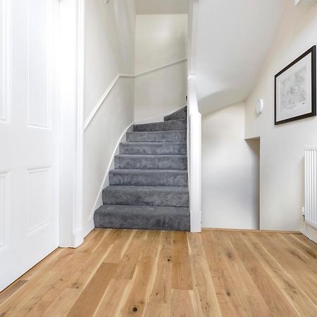 2 Bedroom Apartment On Peebles High Street Extérieur photo