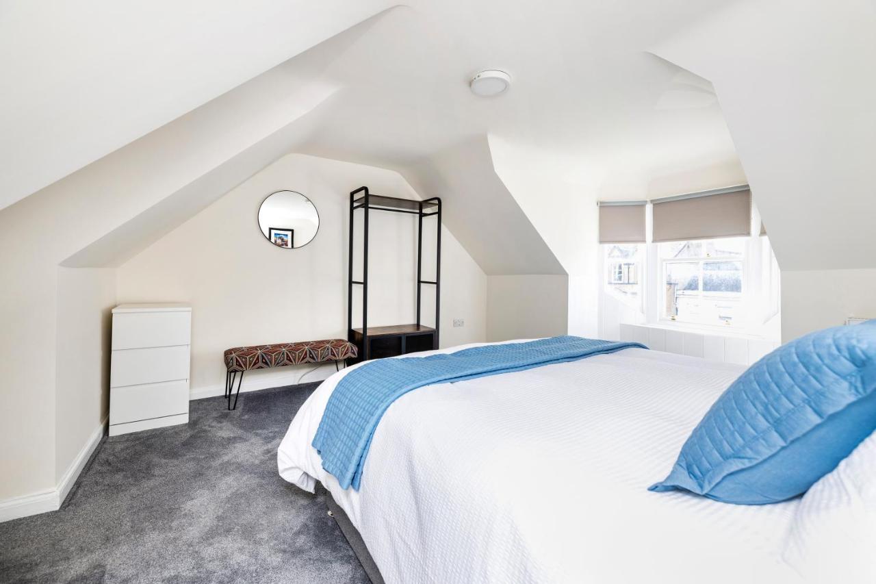 2 Bedroom Apartment On Peebles High Street Extérieur photo